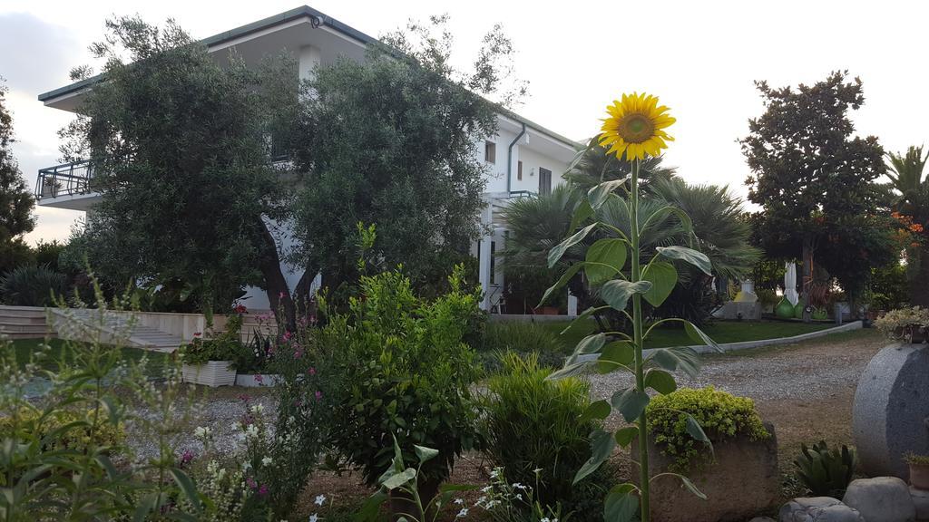 Agriturismo Donna Clementina Castellaneta Marina Exterior foto